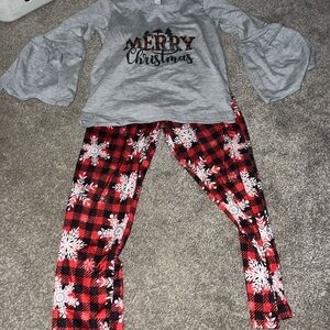 Girls Christmas outfit wore once! Like new!!